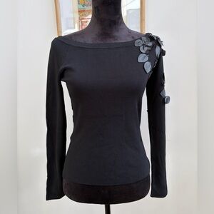 YUKA Black Ribbed Knit Floral Appliqué Long Sleeve Top Size M